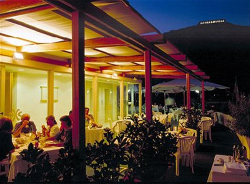 Grand Hotel Palace Terracina Exterior foto