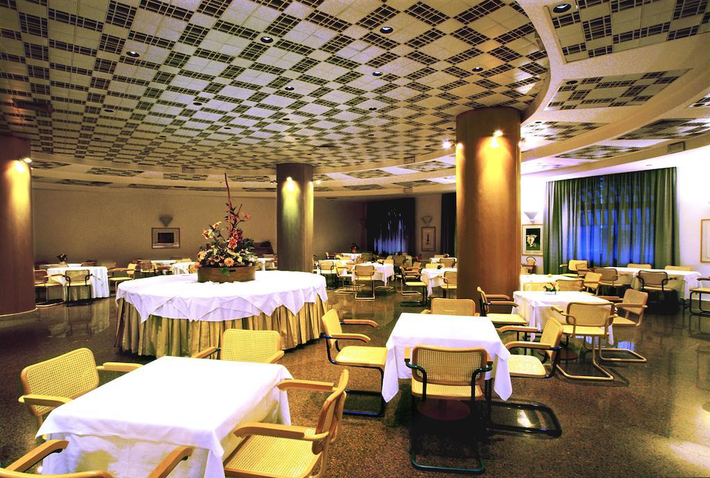 Grand Hotel Palace Terracina Exterior foto